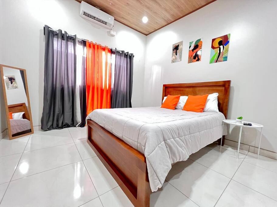 Orange Apartment 5 Min Aeropuerto Juan Santamaria Alajuela Buitenkant foto