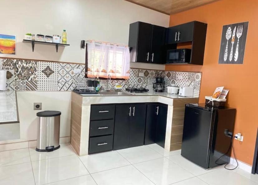 Orange Apartment 5 Min Aeropuerto Juan Santamaria Alajuela Buitenkant foto