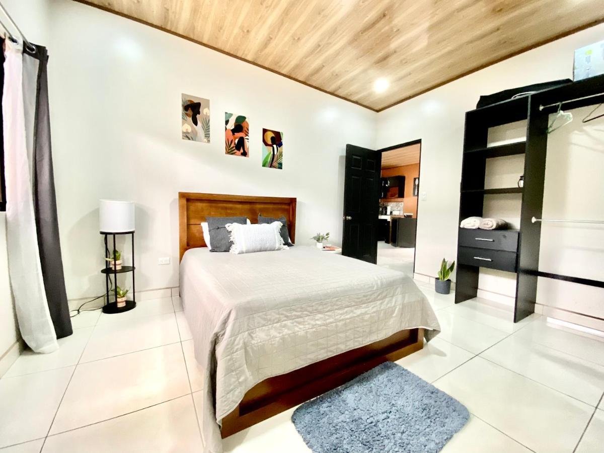Orange Apartment 5 Min Aeropuerto Juan Santamaria Alajuela Buitenkant foto